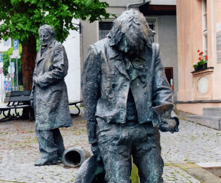 Escultura dedicada a Kaspar Hauser en la ciudad de Nüremberg